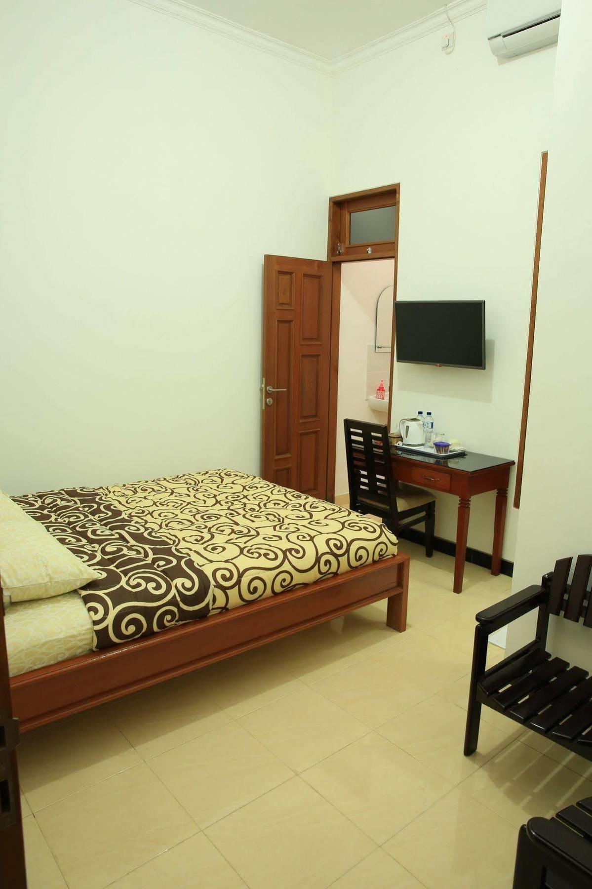 Puri Kusuma Guest House Selemadeg Eksteriør billede